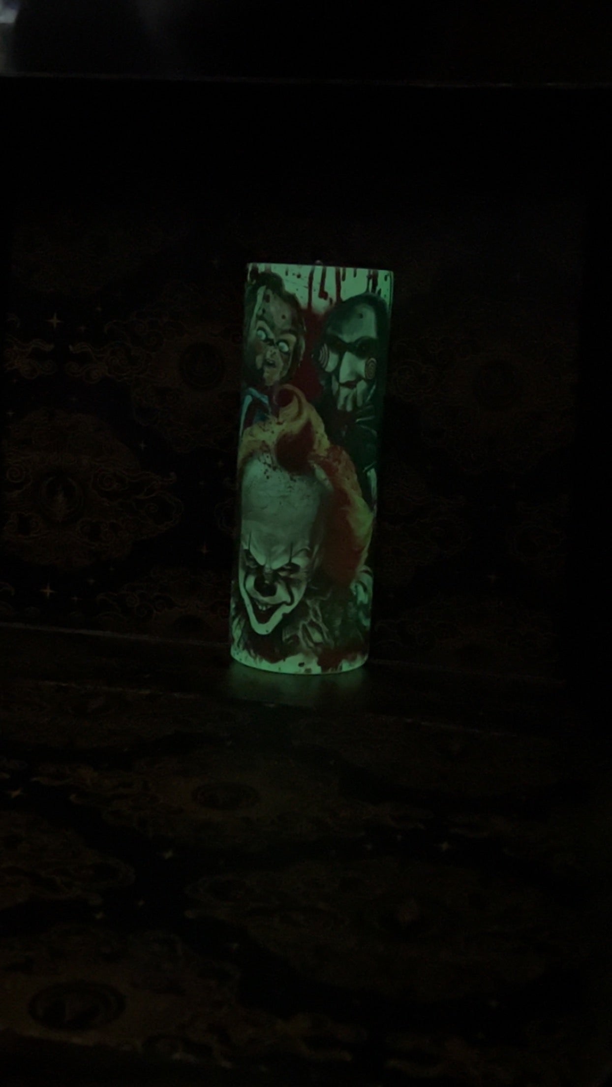 Bloody horror glow tumbler