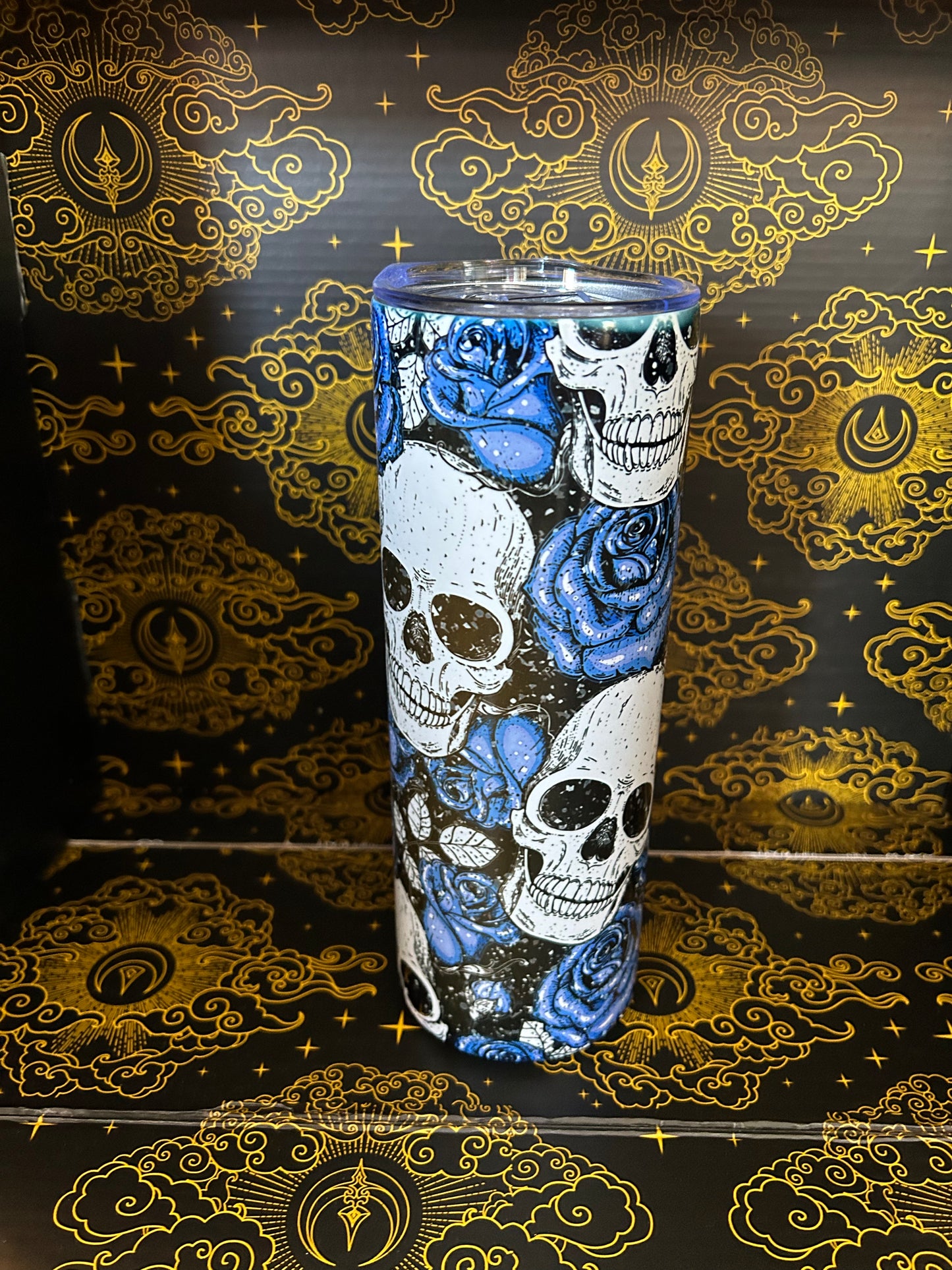 Skull glow in the dark tumbler